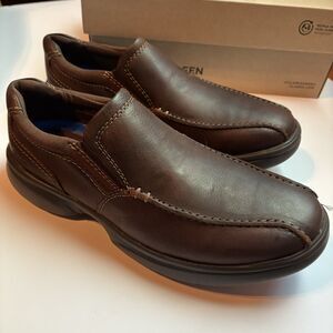NEW CLARKS Mens 8.5 Brown Extra Comfort Bradley Step Round Toe Slip-On Loafers